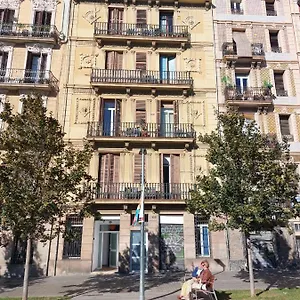 https://clot-mirabarna-apartments.catalonia-hotels.com