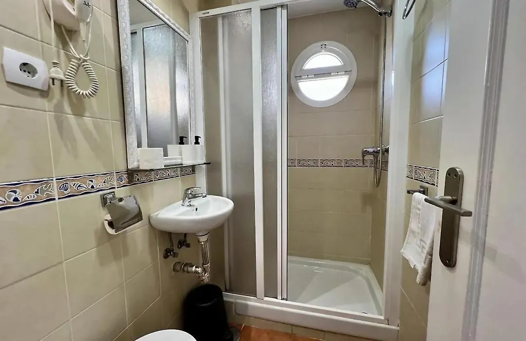 El Rincon De La Carihuela Apartment Torremolinos 0*,